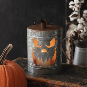 Haunted Scarecrow Oil Can Lantern