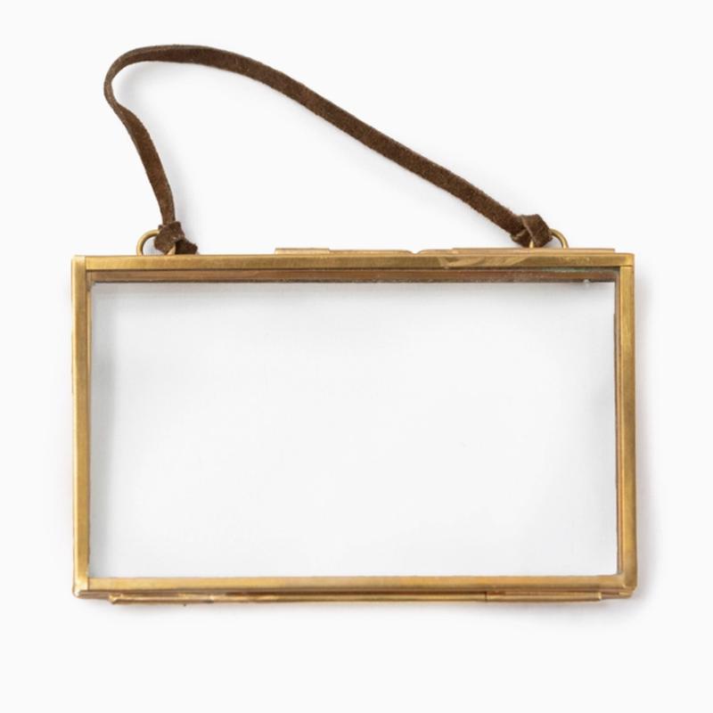 Horizontal Brass Hanging Frame - 5" x 3"