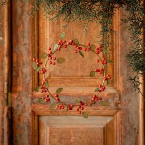 Wooden Pepper Berry Wreath - Medium