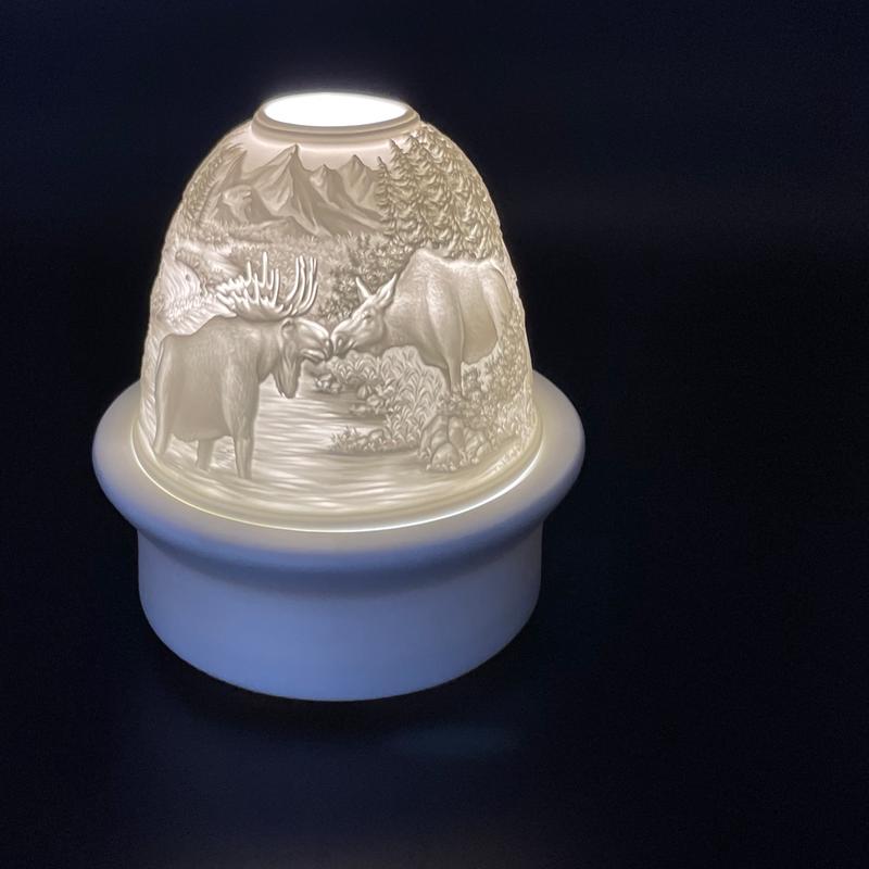 Luumii Lights - Moose Dome with Base
