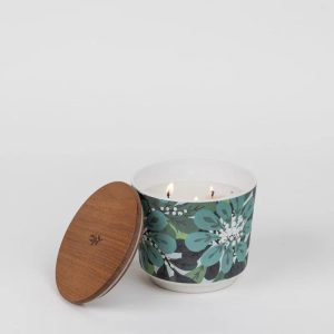 Greenleaf 23oz Snowberry 3 Wick Candle