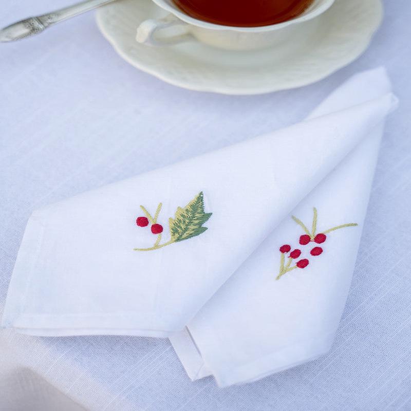 April Cornell Winterberry Embroidered Napkin Set of 2