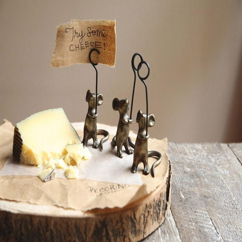 Cast Iron Mouse Card Holder