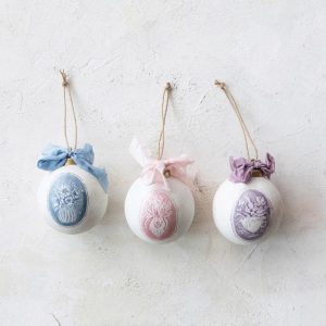 Wood Victorian Floral Christmas Ball - Choose Color