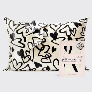 Black and White Heart Print Satin Pillowcase