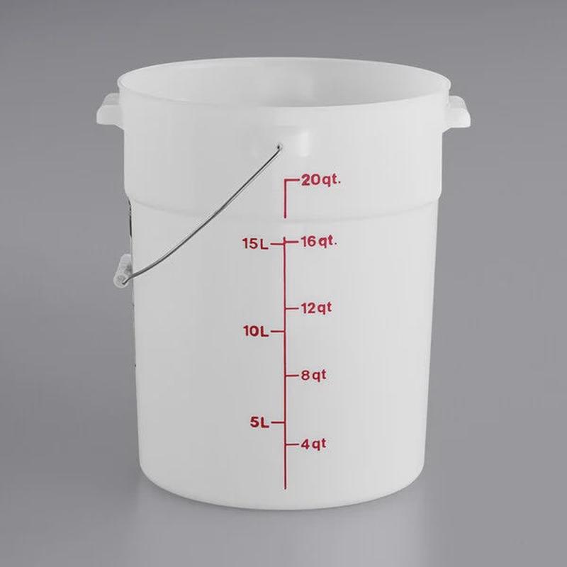 Cambro 22 Qt. White Round Polyethylene Bucket With Handle