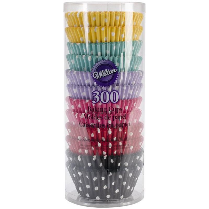 Wilton Standard Polka Dot Baking Cups | Pack of 300
