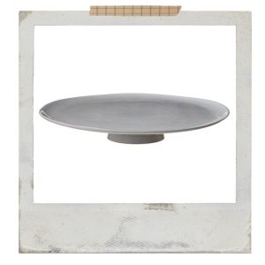 Svelte Stone Cake Stand