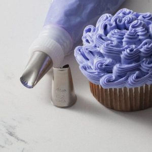 #62 Curved Petal Piping Tip