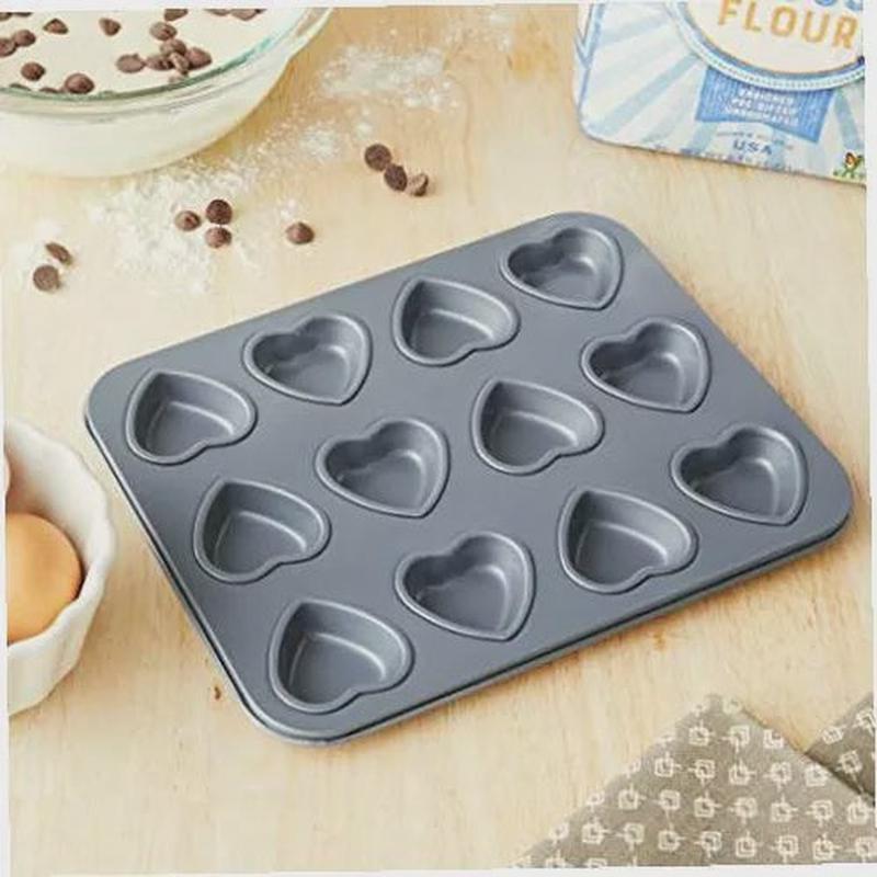 Preferred Non-Stick Mini Heart Muffin Pan