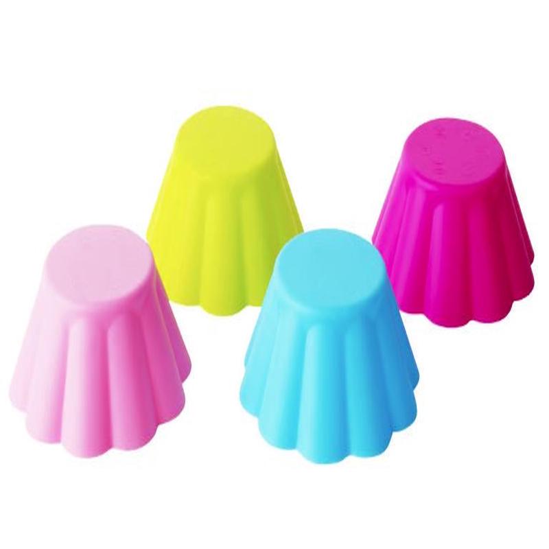 Scalloped Silicone Baking Cups, Set of 12