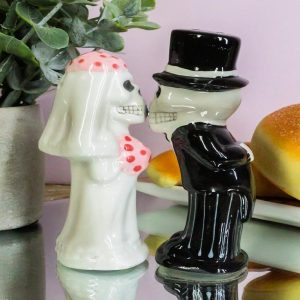 Ebros Day Of The Dead Salt & Pepper Shakers Skeleton Couple Bride & Groom Set