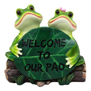 Ebros Gift Rainforest Frog Couple Lovers Holding Welcome Sign Lily Pad Decorative Figurine 9.25" L