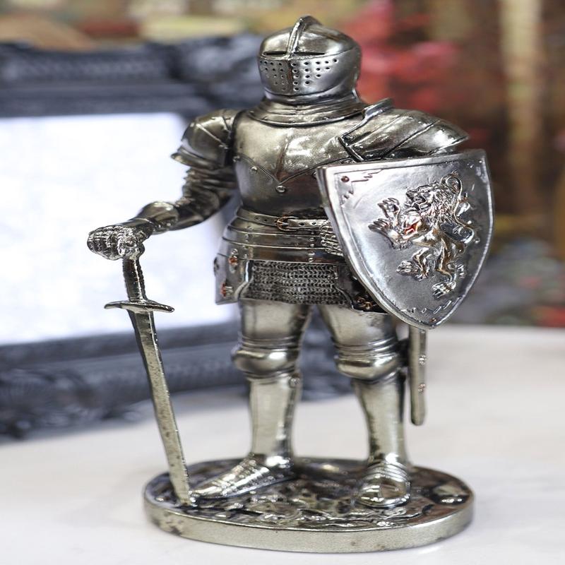 Ebros Sir Geoffrey English Champion Knight Figurine 7"Tall Lion Heraldry Shield