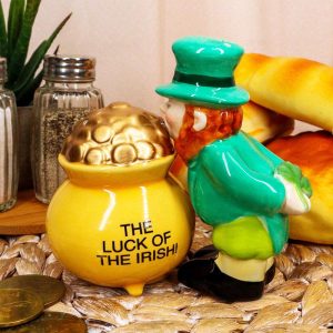 Luck Of The Irish Leprechaun Kissing Pot Of Gold Ceramic Salt Pepper Shakers Set