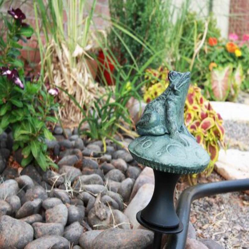 Rainforest Frog on Mushroom Fly Hunting Aluminum Hose Guard Guide Garden Stake