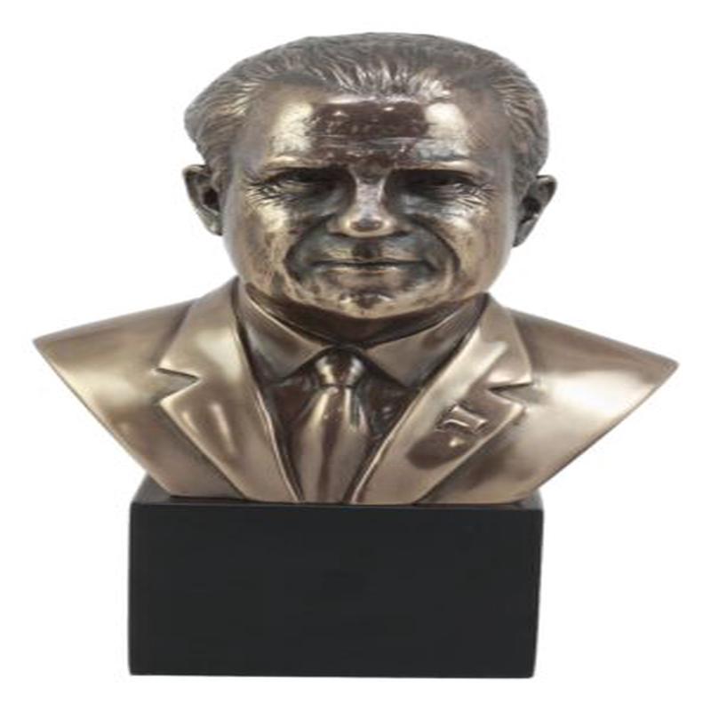 United States President Richard Nixon Bust Figurine 9"H Political Memorabilia