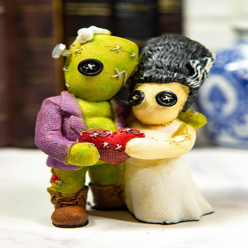 Pinheadz Frankenstein And Bride Holding Voodoo Red Heart Immortal Love Figurine