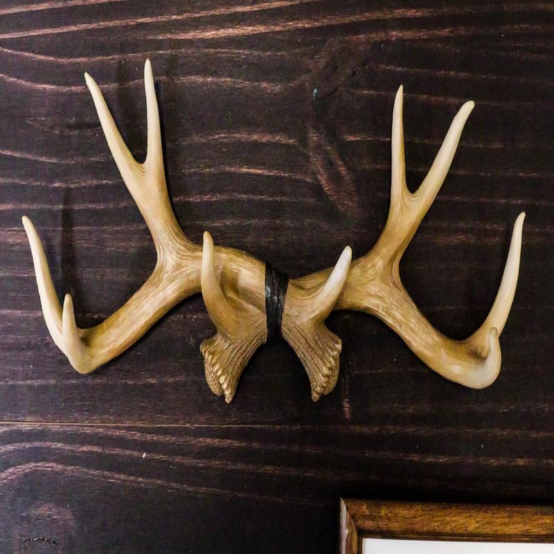 Ebros White Rustic 10 Point Stag Deer Antlers Rack Wall Plaque 17"W Coat Hooks