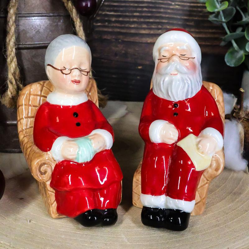 North Pole Winter Christmas Mr Mrs Santa On Sofa Ceramic Salt Pepper Shaker Set