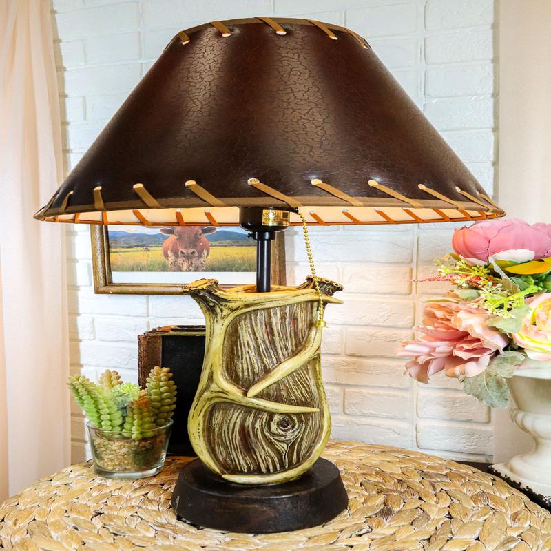 Rustic Western Hunters Lodge Deer Antlers On Driftwood Trunk Desktop Table Lamp