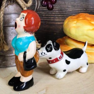 Ouch! Lady And The Tramp Dog Kissing Magnetic Ceramic Salt Pepper Shakers Set