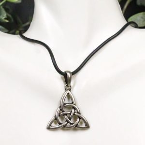 Celtic Trinity Tribal Knotwork Pendant Medallion Necklace Accessory Jewelry