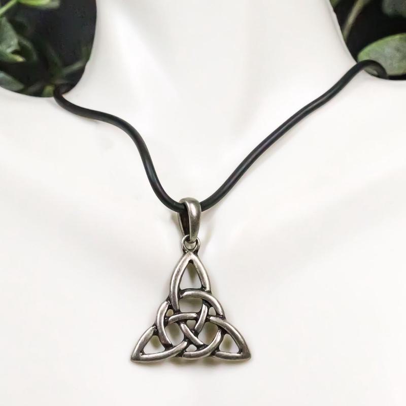 Celtic Trinity Tribal Knotwork Pendant Medallion Necklace Accessory Jewelry