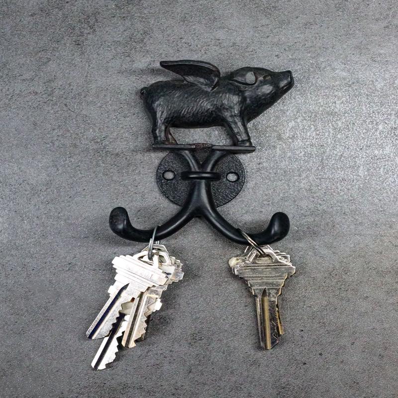 Rustic Cast Iron Black Country Farmhouse Flying Angel Porky Pig Double Wal Hooks