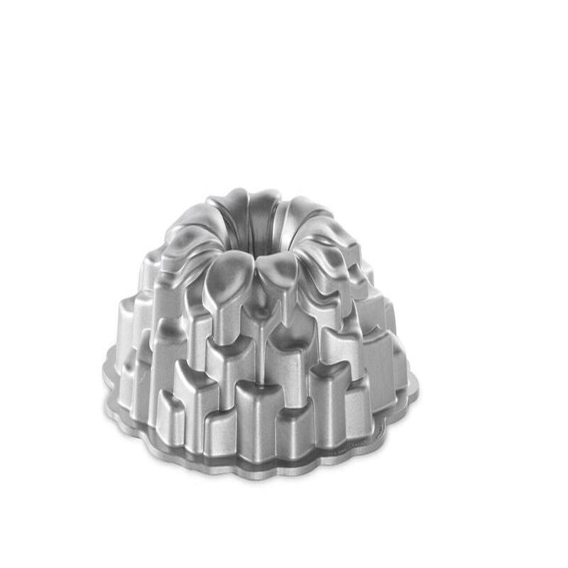 Nordic Ware Blossom Bundt Baking Pan