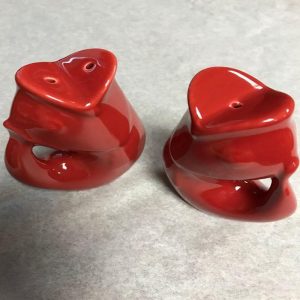 Gurgle Pot Salt and Pepper Set Red