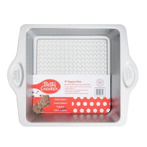 Betty CrockerCarbon Steel 12.5 x 10 x 2 Inch Square Cake Pan