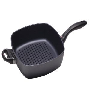 Swiss Diamond 11 x 11 Inch Nonstick Deep Square Grill Pan